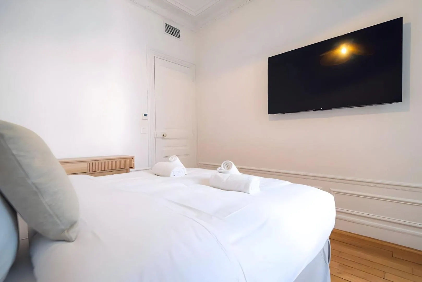 Tbs 320 - Superb Apartment With Eiffel Tower View Paris 0*,