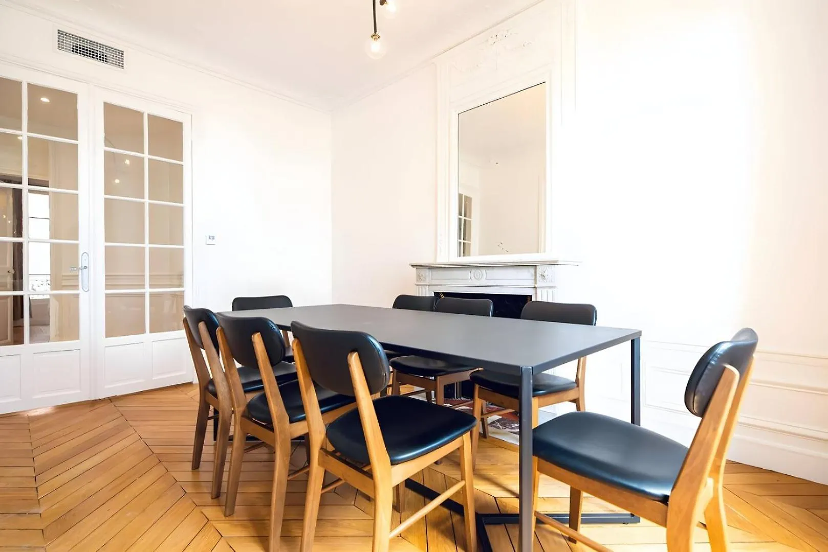 Tbs 320 - Superb Apartment With Eiffel Tower View Paris France