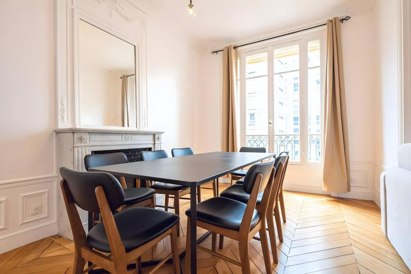 Tbs 320 - Superb Apartment With Eiffel Tower View Paryż